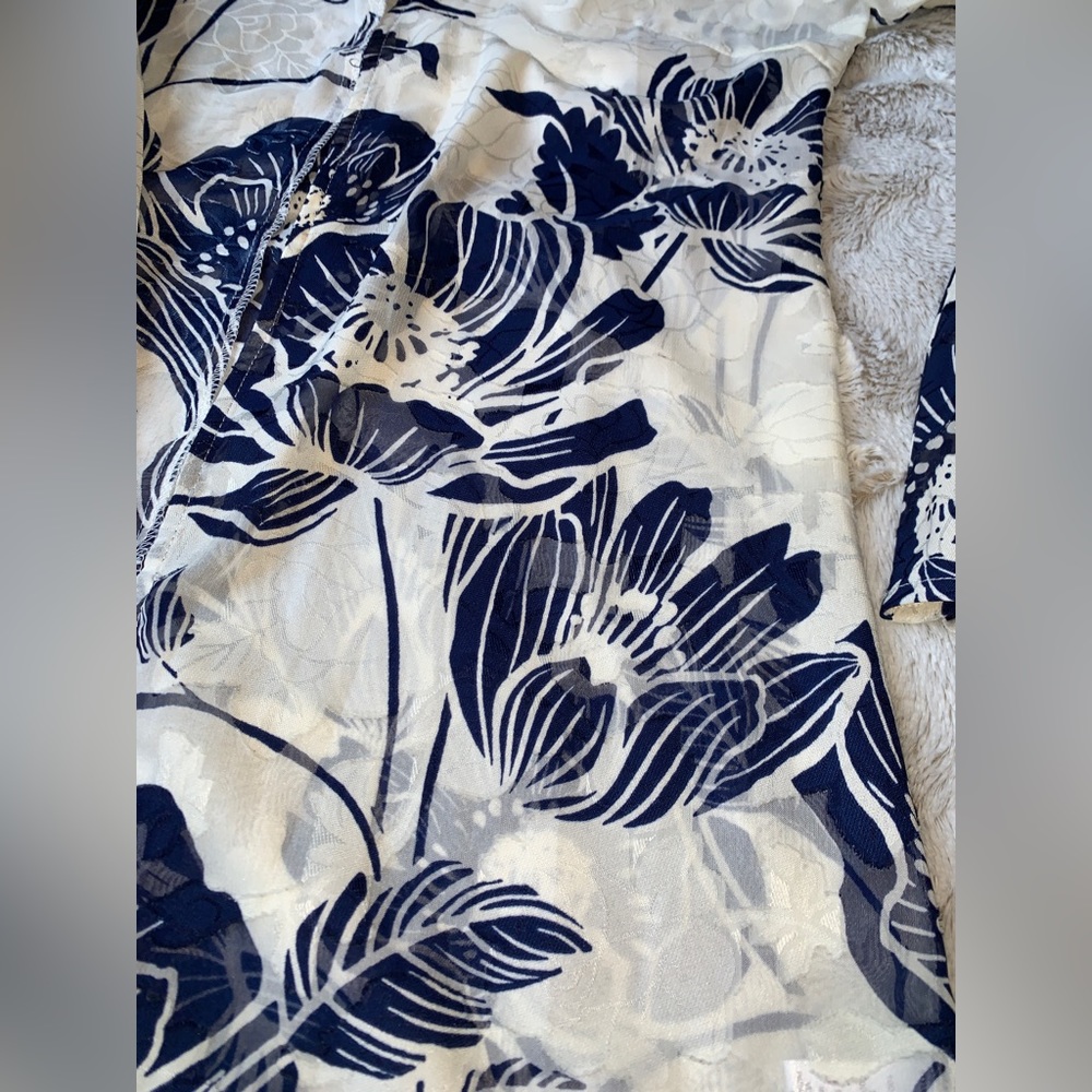 Altar’d State - Navy Blue / White Kimono - Picture 7 of 9